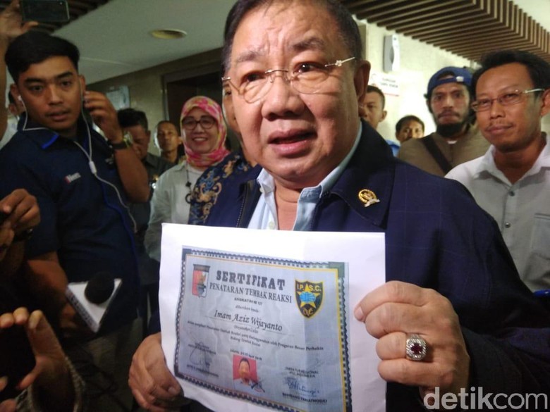2 Tersangka Penembak DPR PNS Kemenhub, Wenny: Kok Jam Kerja Latihan? 2 Tersangka Penembak DPR PNS Kemenhub, Wenny: Kok Jam Kerja Latihan?