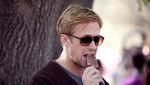 Awet Tampannya! Ini 9 Momen Ryan Gosling Bersama Makanan