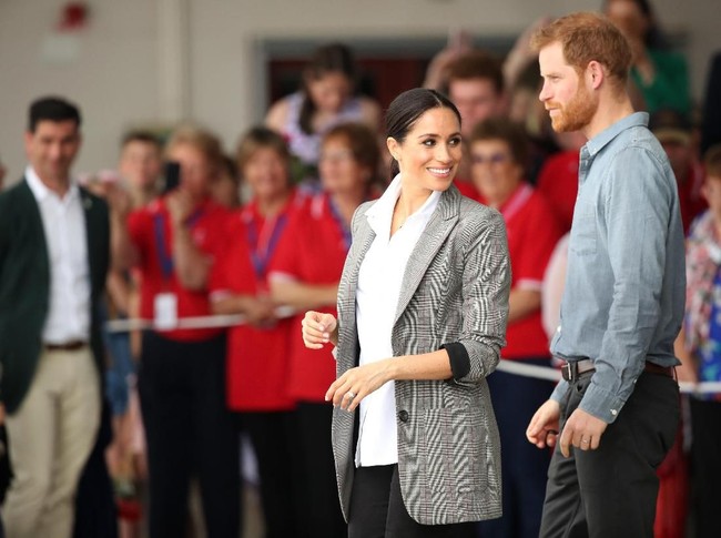 Koleksi blazer yang bisa didapatkan di situs Serena Williams itu dinamai Boss Oversized Blazer. Busana tersebut dibanderol US$ 145 atau Rp 2,2 juta. (Foto: Getty Images)