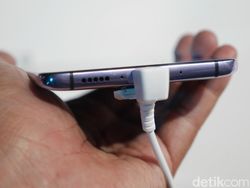 Ini Huawei Mate 20X, Ponsel Layar Besar Pesaing Nintendo Switch