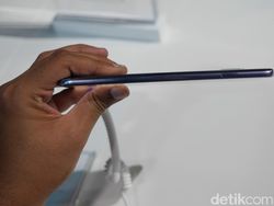 Ini Huawei Mate 20X, Ponsel Layar Besar Pesaing Nintendo Switch