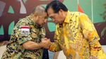 Saat Aboe Bakar Al-Habsyi dan Anton Sihombing Berdiskusi di DPR