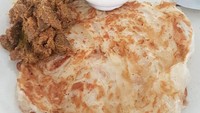 Agar rasanya semakin enak, roti canai juga enak disantap dengan rendang dan bumbu kelapa dari rendang seperti racikan @dapur_ireen. Foto: Instagram