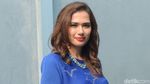 Pensiun dari Modelling, Catherine Wilson tampil Tertutup?