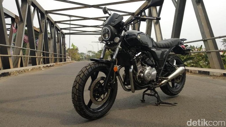 Modifikasi Suzuki Inazuma 250 Bergaya Scrambler