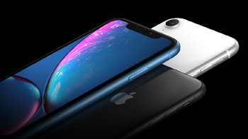 Dilepas lebih murah ketimbang iPhone XS dan XS Max, iPhone XR berbeda karena cuma mengusung Liquid Retina Display. Bentang layarnya 6,1 inci. (Foto: Apple.com)