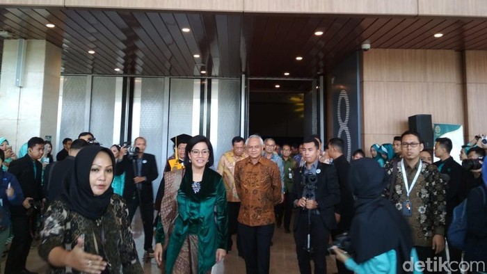 Sri Mulyani Wisuda 5.523 Lulusan STAN