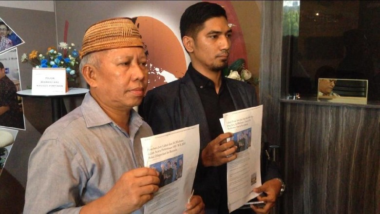 Luhut dan Sri Mulyani Dilaporkan ke Bawaslu Terkait Pose Satu Jari Luhut dan Sri Mulyani Dilaporkan ke Bawaslu Terkait Pose Satu Jari