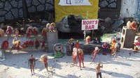 Berawal dari momen Olimpiade Musim Dingin 2006 silam, Steve dan Linda berinisiatif untuk membuat suasana perayaan event tersebut menggunakan barbie dan sedikit pasir pantai (Barbie Beach/Facebook)