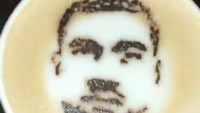 Di hari ulang tahun Kanye West ke-41 tahun dengan sajian latte dengan gambar wajah Kanye. Foto latte bergambar wajah Kanye tersebut dibagikan oleh istrinya melalui instastory @Kimkardashian. Foto: Istimewa