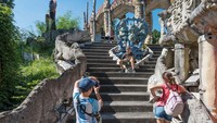 Sayangnya taman ini tidak buka setiap hari, hanya Rabu, Sabtu dan Minggu pukul 11.00-18.00 waktu setempat (Zurich Tourism)