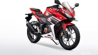 Selain itu, tampilan baru bisa dilihat dari visor yang lebih tinggi. Dengan visor baru tersebut, tampilan CBR150R ini disebut seperti motor balap sejati yang memberikan pandangan visor lebih lapang sehingga pengendara merasa lebih dekat dengan jalanan. Foto: Dok. Astra Honda Motor