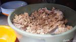 Barisan Pecinta Bakso yang Rela Antre Demi Bakso Adam yang Hits