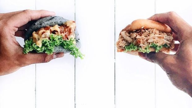 Bukan Polos, Roti Mantau di 10 Gerai Ini Dipadu Saus Kepiting hingga Es Krim (1)