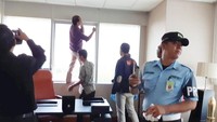 Saat peluru ditemukan, Effendi tengah melakukan kunjungan kerja. (Foto: Dok. Istimewa)