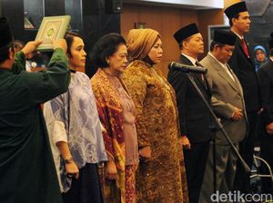 9 Anggota MPR Baru Resmi Dilantik