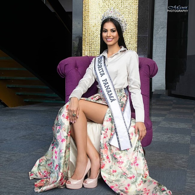 Dari awal kesedehanaannya itu, Rosa berhasil menjadi wanita pribumi pertama yang sukses jadi juara di kontes kecantikan. Ia dinobatkan menjadi Miss Panama 2018. Foto: Instagram @rosaivethm