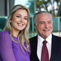 Terlahir dengan nama Marcela Tedeschi Araujo, Marcela dulunya pernah bekerja sebagai resepsionis di sebuah koran. Nasibnya berubah menjadi lebih baik ketika di usia 19 tahun, dia mengikuti kontes kecantikan dan memenangkan gelar juara kedua Miss Paulinia. Foto: Dok. AFP, Instagram @marcelatemer