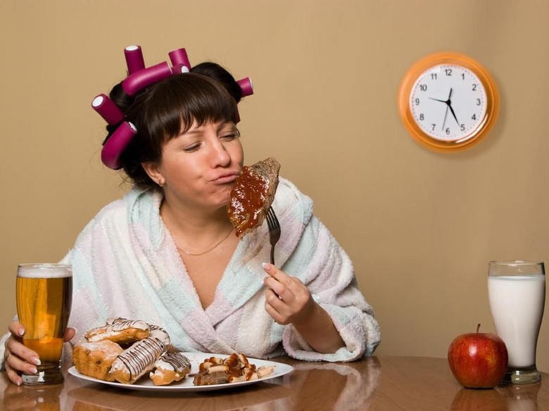 Mau Cepat Langsing? Coba Santap Makanan Terakhir Jam 2 Siang Mau Cepat Langsing? Coba Santap Makanan Terakhir Jam 2 Siang