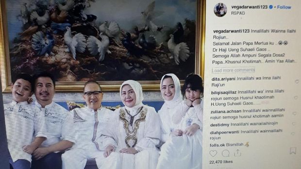 Vega Darwanti Berduka, Ayah Mertuanya Meninggal Dunia