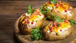 Yummy! Gurihnya Baked Potato Hangat dengan Aneka Topping