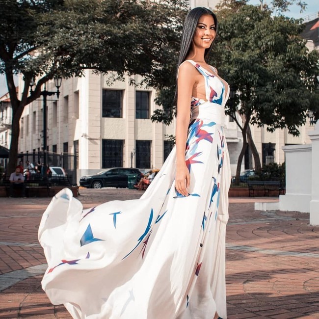 Saat mengikuti kontes kecantikan, Rosa menghadapi perlawanan setelah etnis pribuminya dipertanyakan di media sosial. Ada yang menduga bahwa ayahnya adalah orang Italia. Ia pun harus pergi dengan penyelenggara kontes ke kantor pemerintah untuk mendapatkan dokumen identitasnya dan membuktikan bahwa ia memang orang Panama. Foto: Instagram @rosaivethm