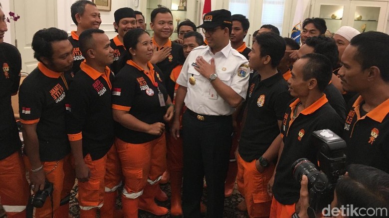 Anies Terima Sumbangan Rp 26 Juta dari PPSU untuk Bencana Sulteng Anies Terima Sumbangan Rp 26 Juta dari PPSU untuk Bencana Sulteng