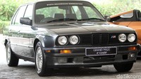 BMW 318i dipajang di acara media gathering untuk sambut acara Indonesian Bimmerfest (IBF) 2018.