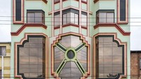 Bangunan-bangunan yang berdiri di kota El Alto itu memiliki ciri khas penggunaan batu bata ekspos dan warna-warna cerah yang melahirkan sebuah gaya arsitektur baru bernama Cholet. Istimewa/Boredpanda.