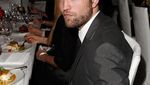 Robert Pattinson, si Vampire Tampan yang Suka makan Es Krim dan Lobster