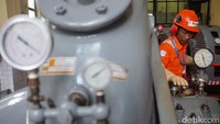 PLTA Bengkok yang berlokasi di kawasan Bandung utara dibangun oleh Perusahaan Tenaga Air Negara Dataran Tinggi Bandung (Landiswaterkrachtbedrijf Bandung en Omstreken atau Gemeenschappelijk Electrisch Bedrijf Bandoeng en Omstreken) pada 1923.