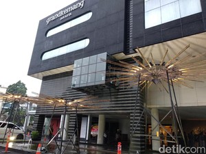 Menikmati Sajian Karya Seni dan Desain di Tengah Hotel