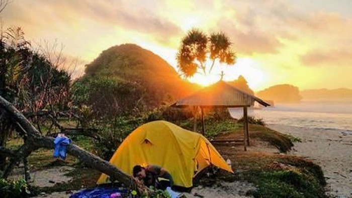 Pantai Goa Cina Malang