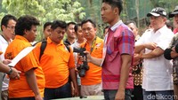 Barang bukti yang diamankan dalam kasus ini adalah satu pucuk senjata api jenis glock 17, 9×19 buatan Austria, warna hitam cokelat, 3 buah magazine berikut 3 kotak peluru ukuran 9×19.