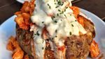 Yummy! Gurihnya Baked Potato Hangat dengan Aneka Topping