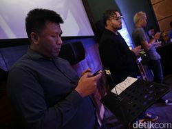 Nge-Band Pakai Galaxy Note 9, dari Main Bas Sampai Piano