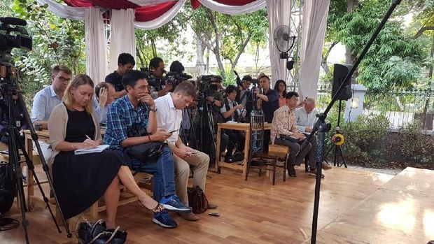 Di depan Jurnalis Asing, Hasyim Jelaskan 'Make Indonesia Great Again'