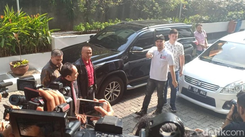Ahmad Dhani ke Bareskrim, Ingin Laporkan Persekusi di Surabaya Ahmad Dhani ke Bareskrim, Ingin Laporkan Persekusi di Surabaya