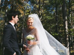 Gaun Pengantin Modis Supermodel Dunia, Karlie Kloss Hingga Kate Moss