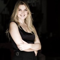 Wanita ini adalah Marcela Temer, ibu negara Brazil. Berusia 43  tahun lebih muda dari sang suami, dalam berbagai media Marcela kerap dijuluki sebagai ibu negara paling cantik di dunia. Foto: Dok. AFP, Instagram @marcelatemer