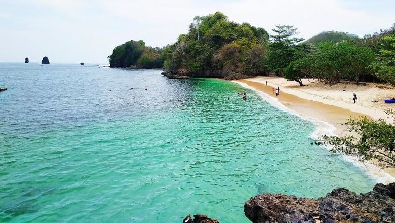 pantai tiga warna malang pantai
