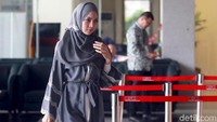 Belakangan, KPK mengungkap kalau Irwandi dan Steffy sudah menikah secara siri. Hal itu dibeberkan KPK dalam sidang praperadilan kasus suap Irwandi di Pengadilan Negeri Jakarta Selatan. Irwandi dan Steffy kompak membantah soal pernikahan tersebut.