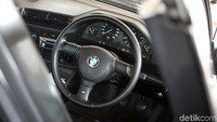 Interior BMW 318i.