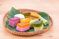 Berburu Kuih-kuih Tradisional Malaysia di 5 Tempat Ini