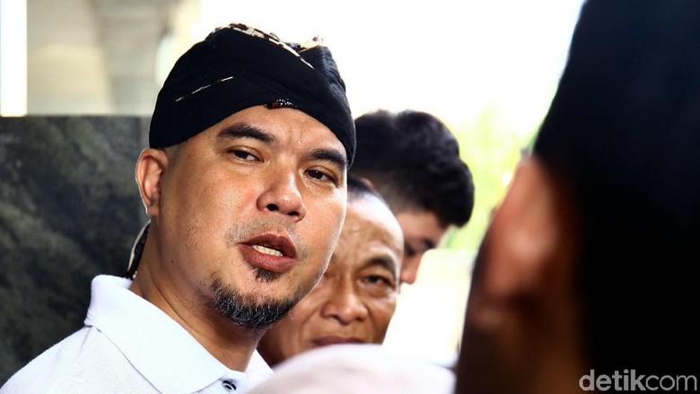 Polisi Kirim Surat Pencekalan Ahmad Dhani ke Imigrasi Polisi Kirim Surat Pencekalan Ahmad Dhani ke Imigrasi