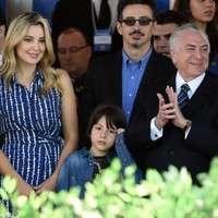 Kehidupan mewah dijalani Marcela sejak suaminya menjabat sebagai wakil presiden Brazil. Michael terpilih sebagai presiden setelah pemimpin negara sebelumnya yaitu Dilma Rousseff dimakzulkan karena diduga melakukan manipulasi anggaran. Foto: Dok. AFP, Instagram @marcelatemer