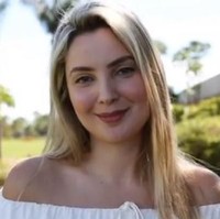 Marcela dinikahi Michel Temer pada 26 Juli 2003 saat usianya baru 20 tahun. Saat itu Michel berstatus sebagai duda dan umurnya pun 43 tahun lebih tua dari Marcela. Foto: Dok. Instagram @marcelatemer