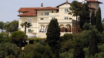 Allen juga punya hunian di luar AS. Salah satunya berada di Cote dAzur. Di sana ia bertetangga dengan vokasil U2, Bono. Foto: Business Insider