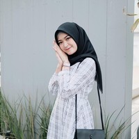 Di usianya ke-21 tahun, Sari sukses memiliki lebih dari 700 followers di Instagram dan 557 ribu subscribers di Youtube. Foto: Dok. Sari Endah Pratiwi