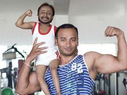 Potret Mengejutkan Mereka yang Menjadi Terkecil di Dunia